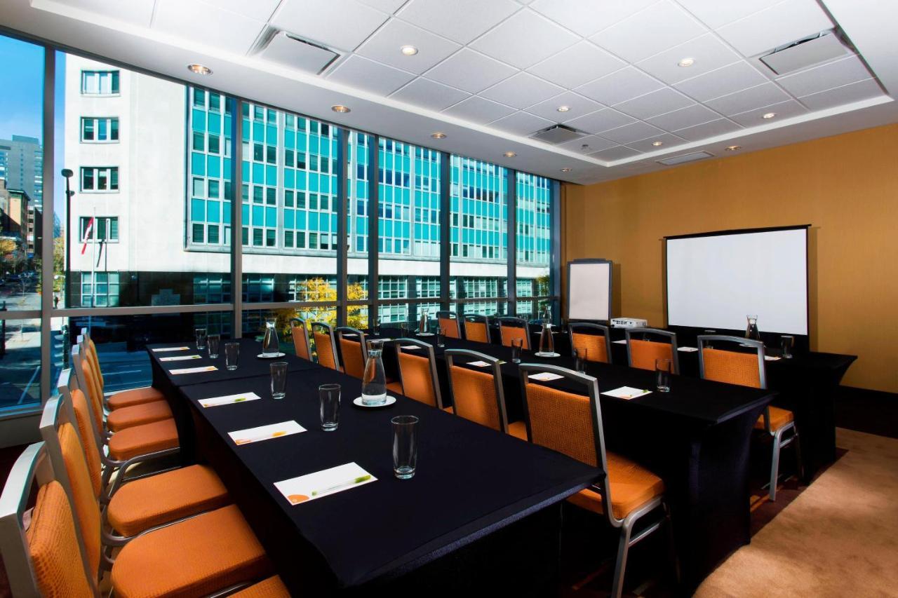 Courtyard Par Marriott Montreal Centre-Ville Екстер'єр фото