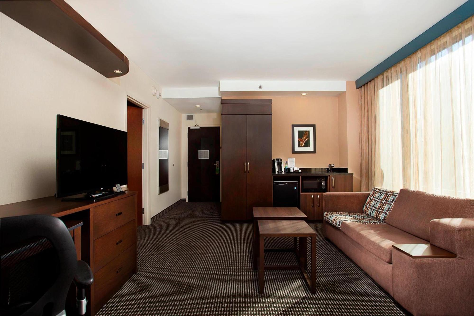 Courtyard Par Marriott Montreal Centre-Ville Екстер'єр фото