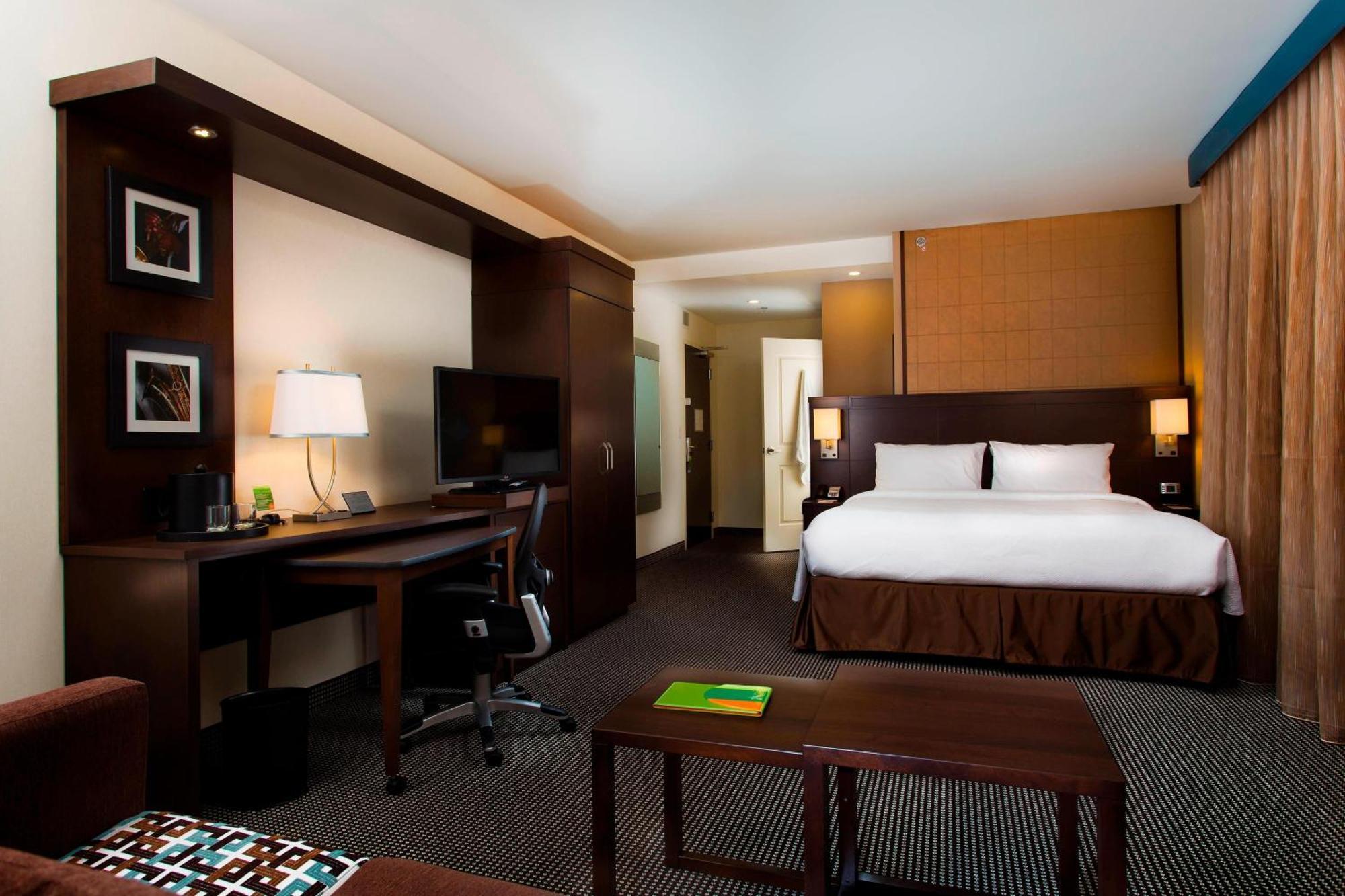 Courtyard Par Marriott Montreal Centre-Ville Екстер'єр фото