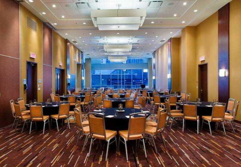 Courtyard Par Marriott Montreal Centre-Ville Екстер'єр фото